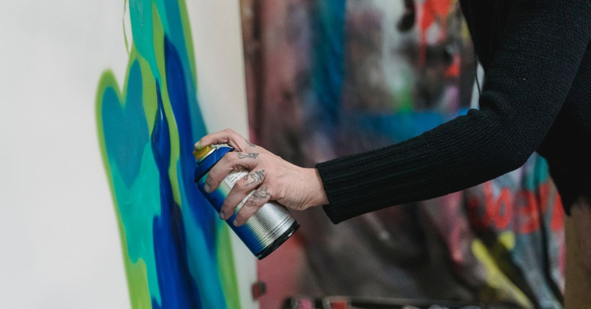 How Long Does Spray Paint Take to Dry? (The Best Answer)