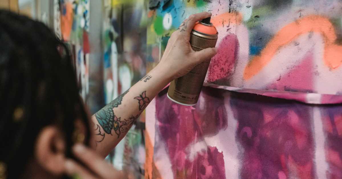 How Long to Let Spray Paint Dry Between Coats? Expert Advice